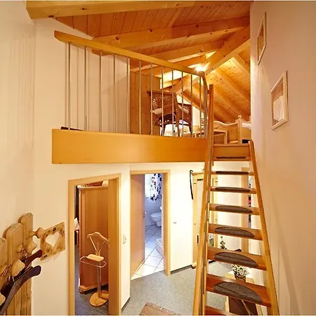 Alp-chalet بلوسترلانج